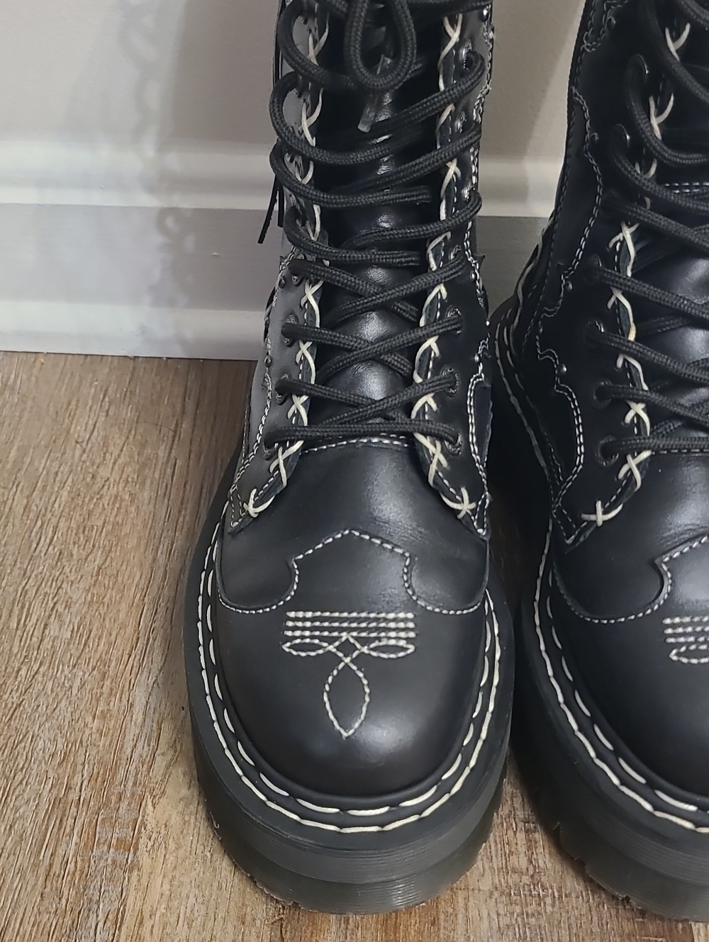 Dr Martens Jadon Hi Gothic Americana Platform Boots - Picture 4 of 9